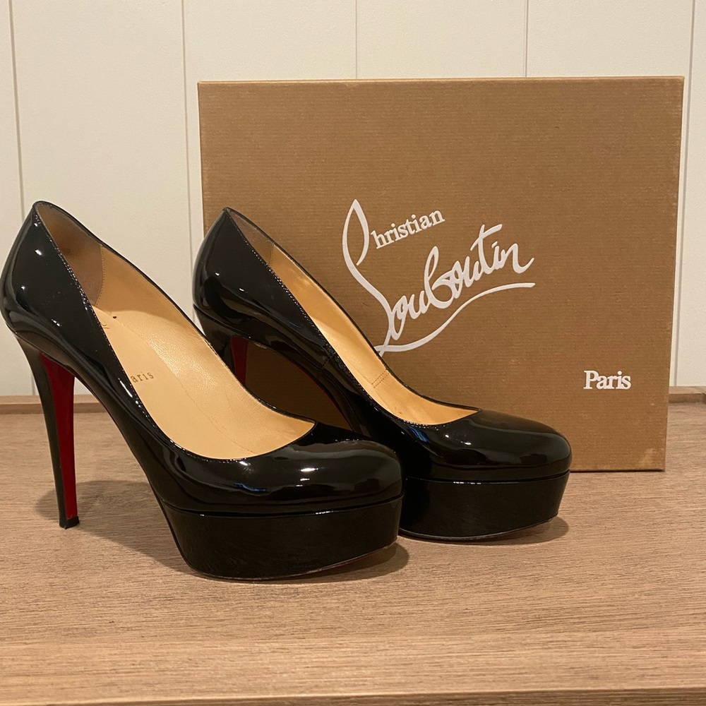 Christian Louboutin Black patent Bianca size 38.5